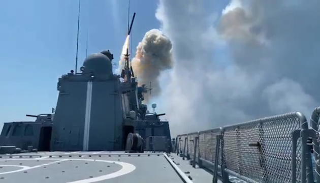 Russia keeps three missile carriers off Crimea coast combat ready