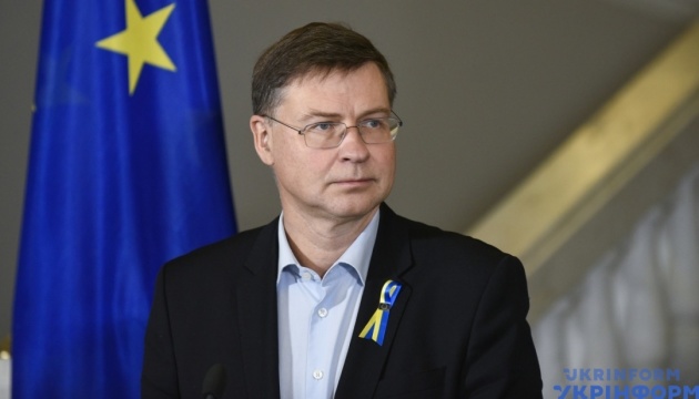Фінансова допомога ЄС Україні пов’язана з прогресом у реформах - Домбровскіс