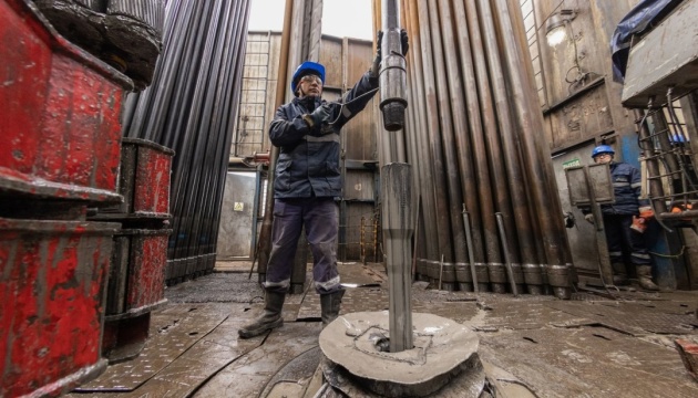 Західні страхові експерти заявили, що стеля цін на російську нафту не працює