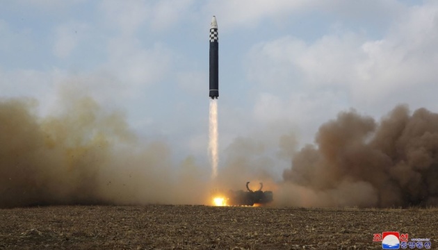 Північна Корея запустила дві балістичні ракети в бік Японського моря