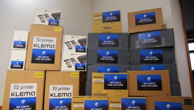 Львівський ІТ Кластер передав військовим старлінки, ноутбуки, дрони та 3D-принтери