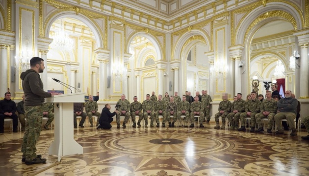 Zelensky presents state awards to military and civilians