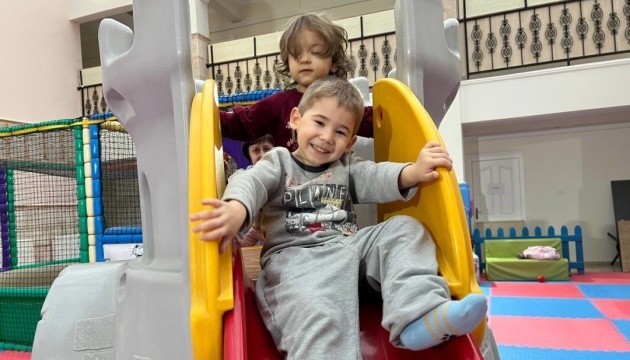 До Туреччини евакуювали 34 вихованців одеського будинку дитини