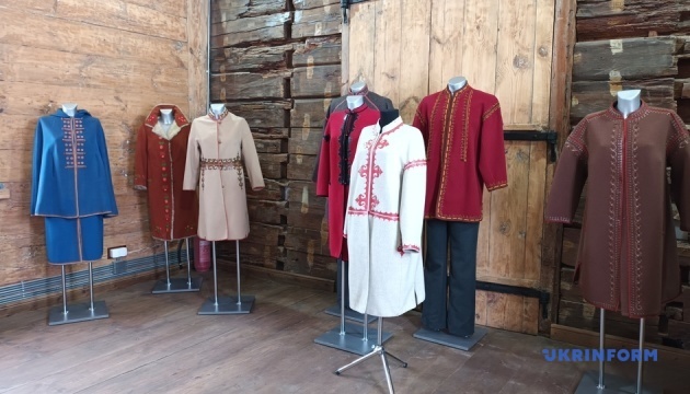 У Києві відкрили виставку дизайнерського етнічного одягу від Стефанії Кульчицької