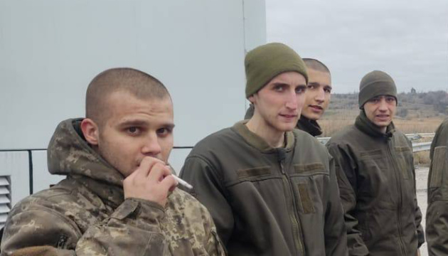 Fifty Ukrainian defenders return home from Russian captivity