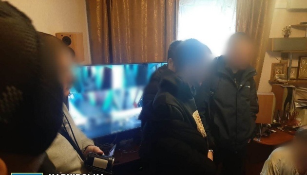 У Харкові затримали чоловіка, який незаконно вів аудіо- та відеозапис у держустановах