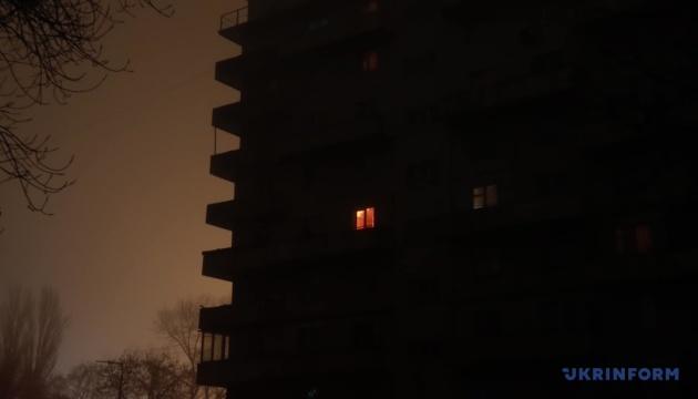 У Києві відключатимуть електрику в усіх світло-сірих зонах графіка – Yasno