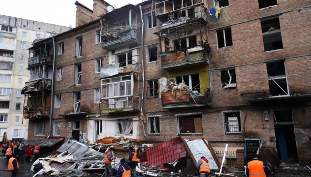 У Вишгороді фіксують руйнування після  ракетного удару