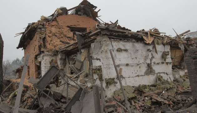 Raketenangriff auf Dnipro zerstört Wohnblock