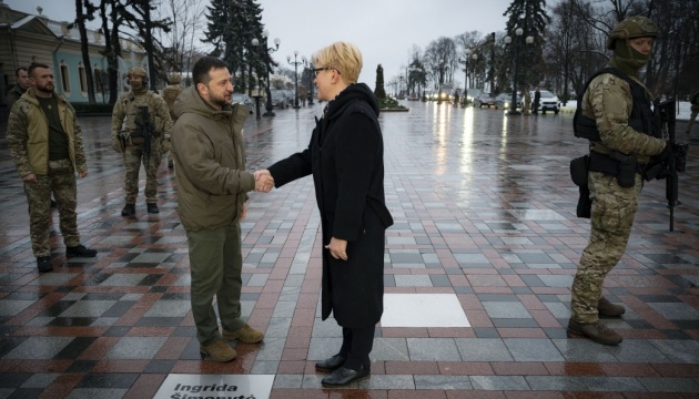 Plaque with name of Lithuanian PM Šimonytė unveiled on Alley of Courage in Kyiv