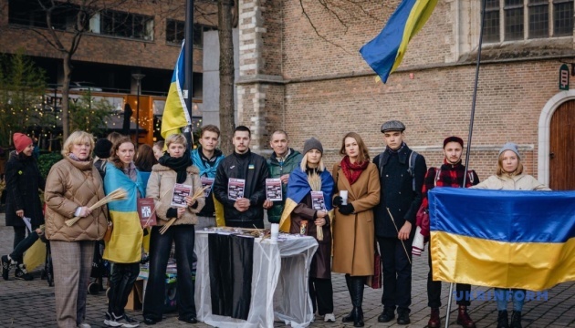 У Нідерландах вшанували пам'ять жертв Голодоморів в Україні