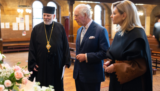 Olena Selenska trifft sich mit König Charles III.