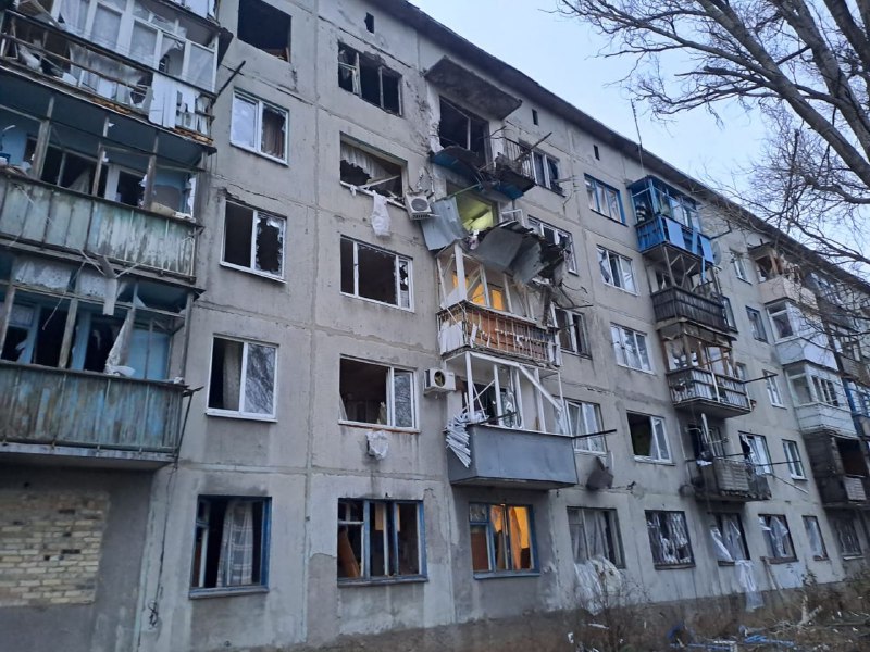 Tropas rusas bombardeando la región de Donetsk desde la noche. Hospital en Avdiivka dañado