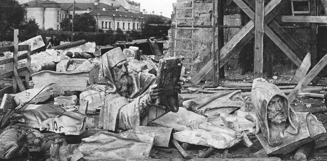 Фрагменти оздоблення знищеного Храму Христа Спасителя у Москві, 1931 рік