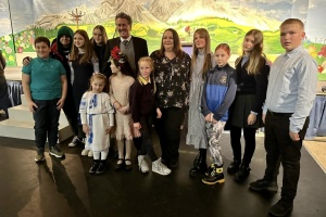 Посол в Ірландії зустрілася зі школярами та їхніми родинами з України