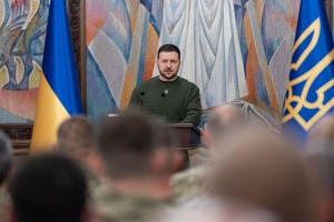 Zelensky presents state awards to Ukrainian defenders released from Russian captivity
