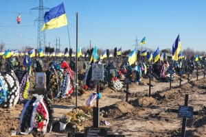 Посол Франції вшанував пам’ять загиблих українських воїнів на цвинтарі у Дніпрі