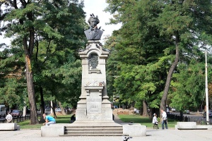 У Дніпрі демонтують пам'ятники Пушкіну, Ломоносову та Горькому