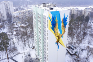Кличко показав відновлену після обстрілу багатоповерхівку на вулиці Чорнобильській