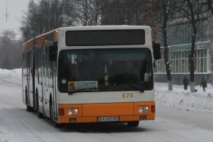 На Кіровоградщині через ожеледицю на маршрути не виїхали автобуси