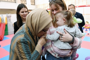 First Lady of Türkiye visits Ukrainian orphans evacuated from Odesa