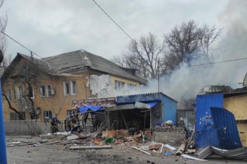ロシア軍、ウクライナ東部クラホヴェを砲撃　民間人８名死亡
