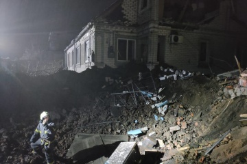 Aumenta a cuatro el número de víctimas tras el ataque ruso con misiles en la región de Járkiv 
