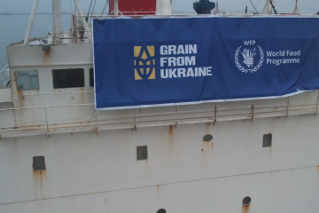 オデーサ港から「ウクライナからの穀物」計画による貨物船出帆　日本も支援