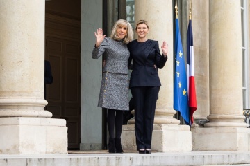 Olena Zelenska meets with Brigitte Macron in France