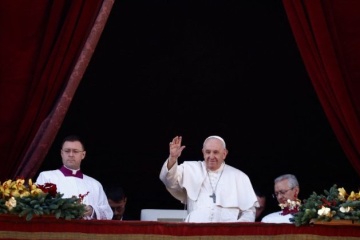 Pope wishes Ukrainians peace in his Christmas message