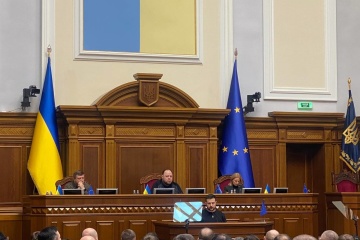Volodymyr Zelensky fait un discours devant le Parlement ukrainien 