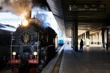 ロシア偽情報、ウクライナのクリスマス特別列車を「電力不足が原因」と紹介