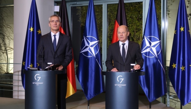 НАТО має координувати захист підводної інфраструктури - Шольц