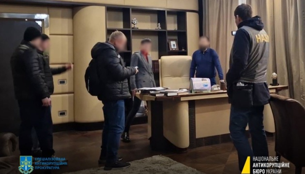 ウクライナ汚職捜査機関、オデーサ市の汚職犯罪容疑で３名の人物を拘束