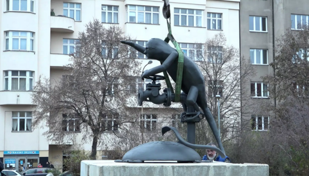 У Празі статую Конєва замінили орком із обличчям путіна