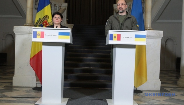 Primeros ministros de Ucrania y Moldavia acuerdan la cooperación en defensa aérea