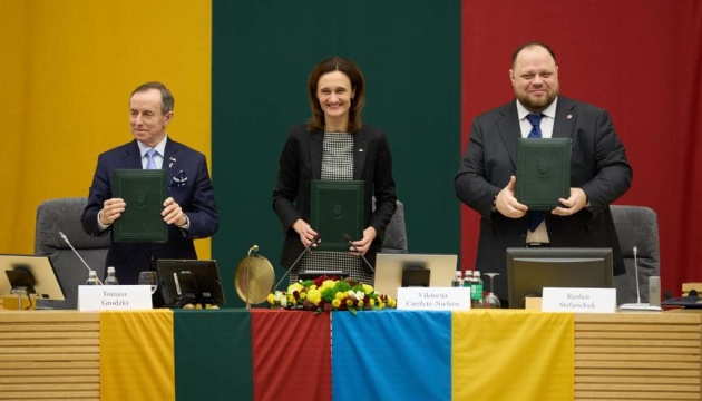 Спікери парламентів України, Литви та Польщі закликають світ посилити санкційний тиск на рф