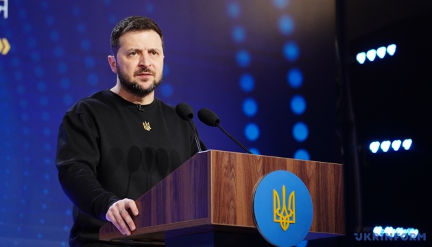 Майже 60% українців назвали політиком року Зеленського