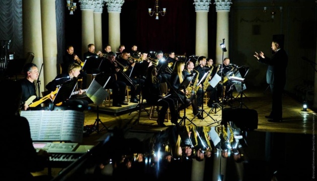 У МКІП показали світлини репетицій і концертів українських музикантів у темряві