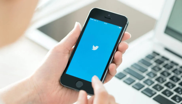 Підписка Twitter Blue коштуватиме на 30% більше для власників гаджетів Apple