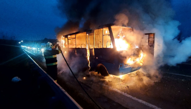 На трасі Київ-Чоп згорів рейсовий автобус