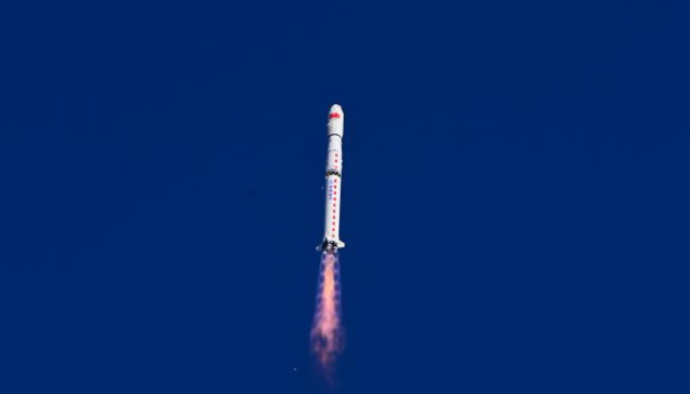 Китай успішно запустив два експериментальні супутники