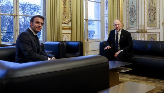 El primer ministro Shmygal y el presidente Macron se reúnen en París