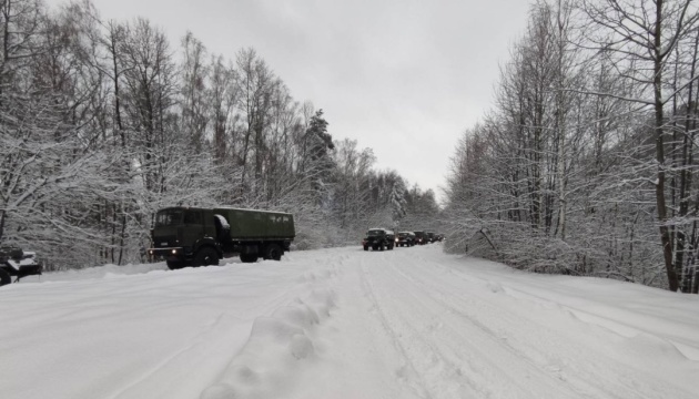 У білорусі заявляють, що військові підрозділи повертаються з українського кордону на базу 