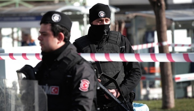 На сході Туреччини внаслідок вибуху постраждали восьмеро поліцейських