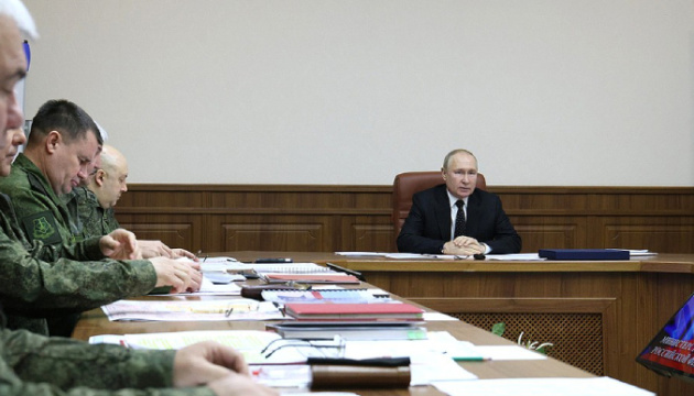 путіну 16 грудня «весь день» звітували про війну — кремль