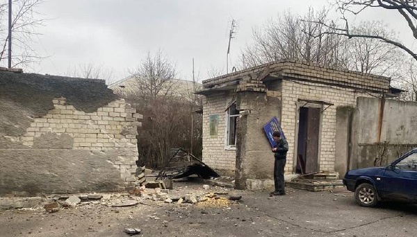 One killed, two wounded as enemy shells humanitarian aid headquarters in Kherson 