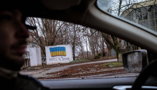 Ukrainian forces close to tactically encircling Bakhmut – Commander Syrskyi