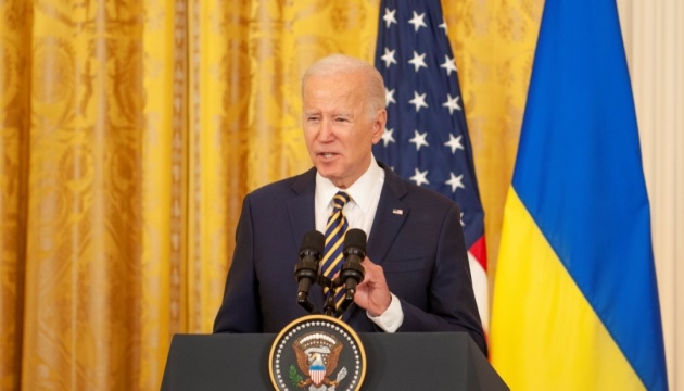 バイデン米大統領「ウクライナは公正な平和にオープンだが、プーチンに戦争を止めるつもりがない」