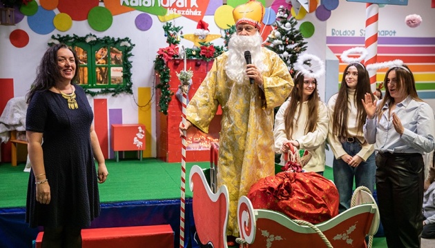 В Угорщині для учнів українських шкіл і дітей з України провели свято Миколая